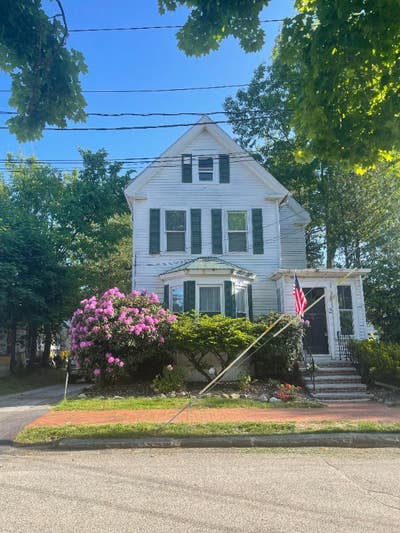 2 Hough StUnit DoverNH Main Photo