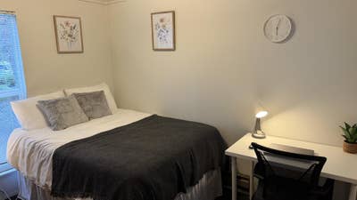 Furnished Private Room in Queen Anne near SPU Main Photo