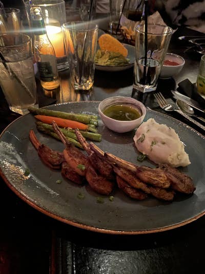 Room wanted in Los Angeles Main Photo