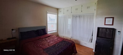 Large furnished bedroom  Main Photo
