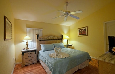 Private Master Bedroom w/ En-Suite Bath & Pool Main Photo