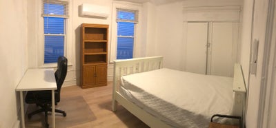 A bedroom with private bathroom on 46th street  Main Photo