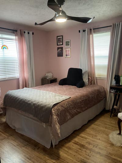 Room for rent with Main Photo