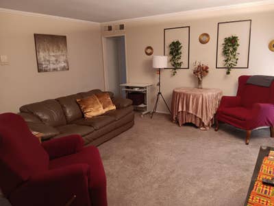 Single Room in 3 bed apartment in Los Angeles Main Photo