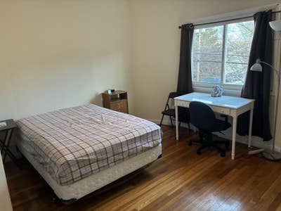 Furnished room in 4bed 2bath apartment near Tufts Main Photo