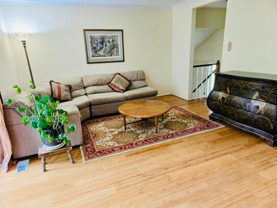 Room for rent great location  Main Photo