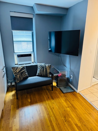 Private Studio in West Village (Ground Floor)  Main Photo