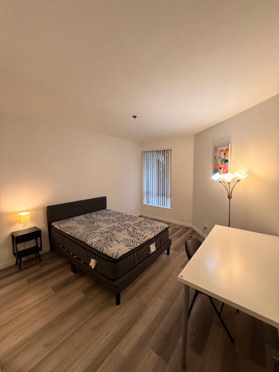 Furnished Private Room w/ Private Bath Main Photo