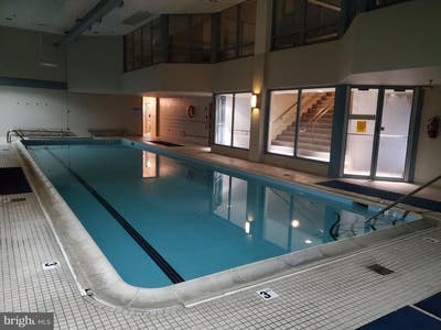 Riverfront, on-site amenities Main Photo