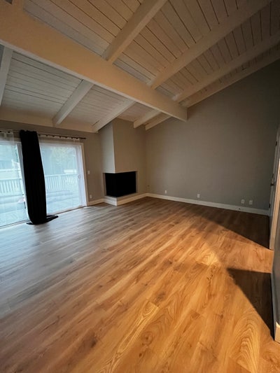 Cute, Spacious, Quite Town Home Room  Main Photo