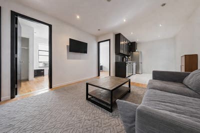 Room in Central Harlem on a flexible lease Main Photo