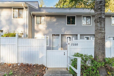Spacious home in Raleigh Main Photo