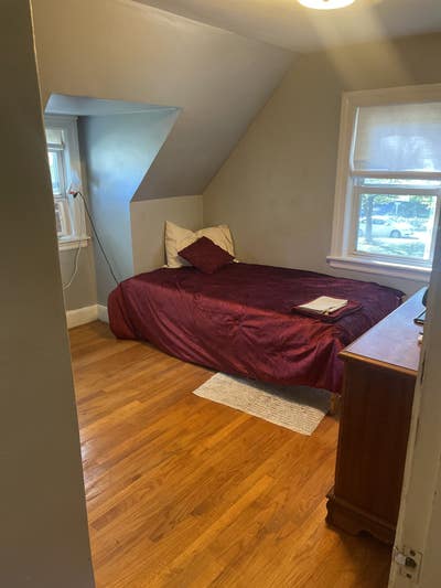 Large room for rent.  Main Photo