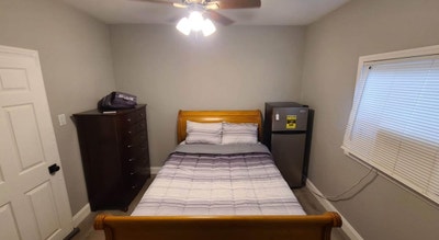 Furnished room w/ private bathroom  Main Photo