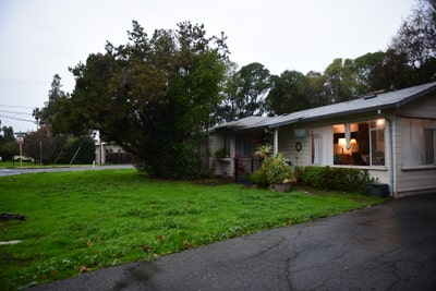 $1,350 2br Bedrooms Available - Quiet Neighborood Main Photo