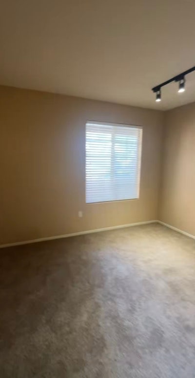 Room for rent  Main Photo