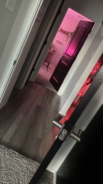 Private RM & Bath for quiet professional Main Photo