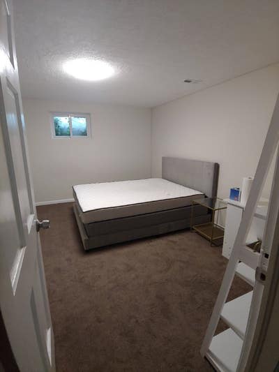 Spacious Private Room in Murray_Available _$mo Main Photo