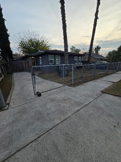 Cozy Single Unit in Fresno | 1610 E Yale Ave | Ava Main Photo