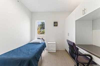 Dorm Sytle Living – Comfy Coliving Apt with Basket Main Photo