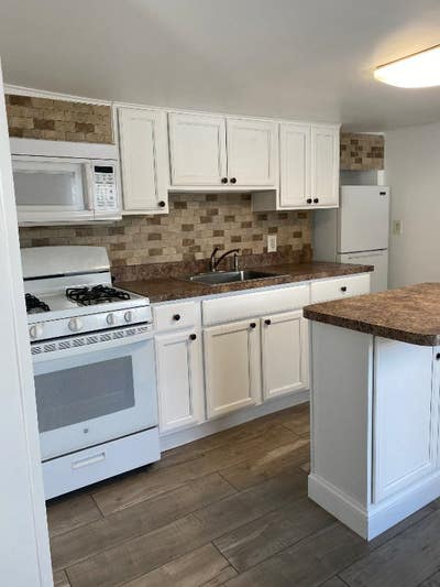 Sunny 1 Bedroom Stunner Main Photo