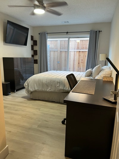 Furnished Room with Private Entrance  Main Photo