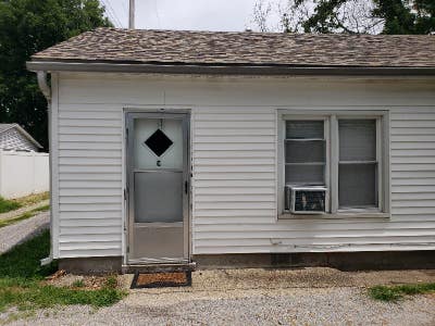 Small Efficiency Apartment Main Photo