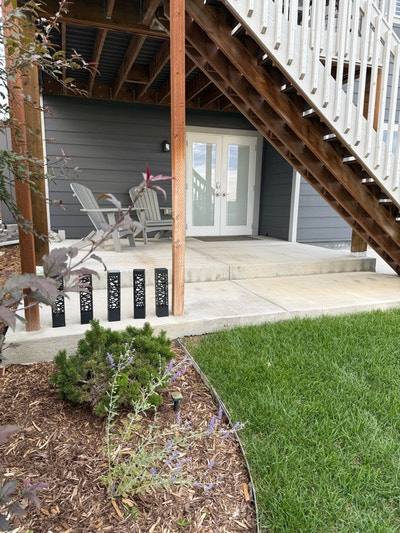 Private entry basement room for rent_utilities inc Main Photo