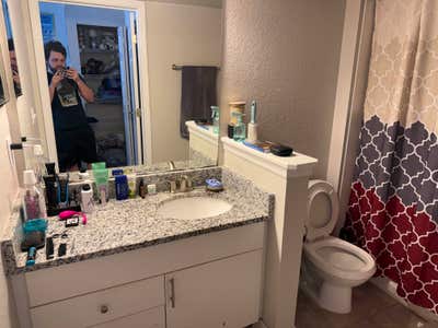 Room for Rent! We've got Beanbags! Main Photo