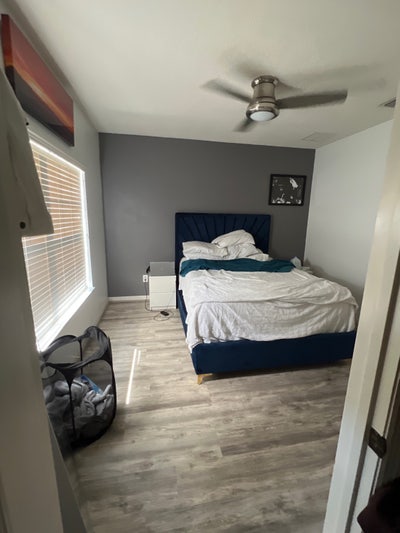 Room / Private Bathroom - For Rent Main Photo