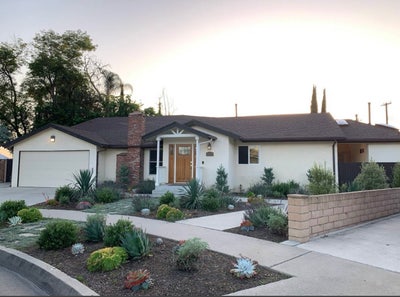 Bedroom shared Bathroom Main Photo