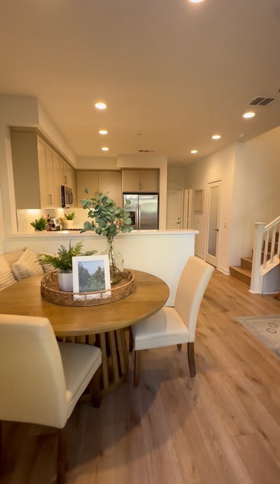 Room for Rent in Amenity & Rich Community  Main Photo