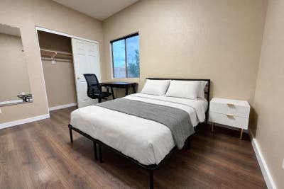 Private Bedroom for Rent_ Great locationnear Cann Main Photo