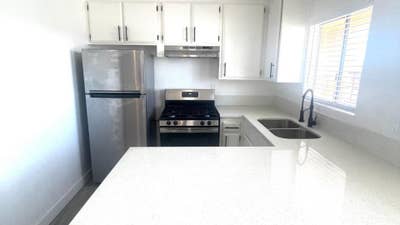 Live in Poly High Main Photo