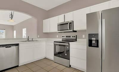 Live in Orlando, a 10 minute walk to transit stop  Main Photo