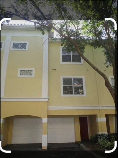 Private Room Available in Gated 3 FL Townhome Main Photo