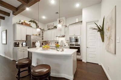 Room in Willis close to 45 Main Photo