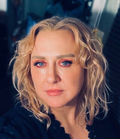 Well-mannered trio-2 indoor cats & me. Main Photo