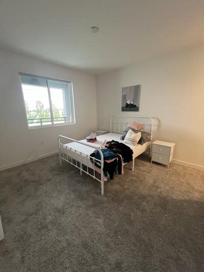 1 Room Available Main Photo