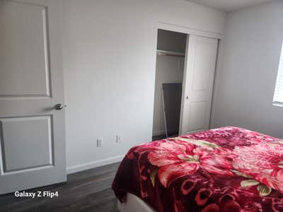 Two separate room on rent and ready to move in Main Photo