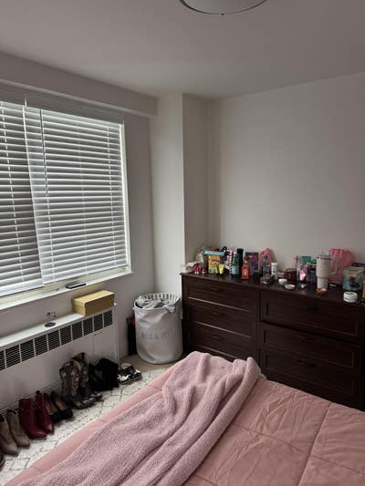 Room in cozy Stamford apt 5 mins from Downtown Main Photo