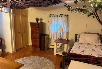  Room for rent Burlington, CT lake Garda community Main Photo