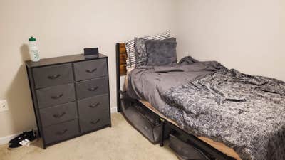 Private Room and Bathroom in 3 bed, 3 bath Main Photo