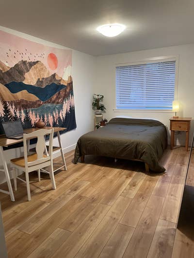 Bedroom w/shared bathroom in Renton Highlands Main Photo