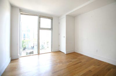 Room in a Duplex Prime Greenpoint  Main Photo