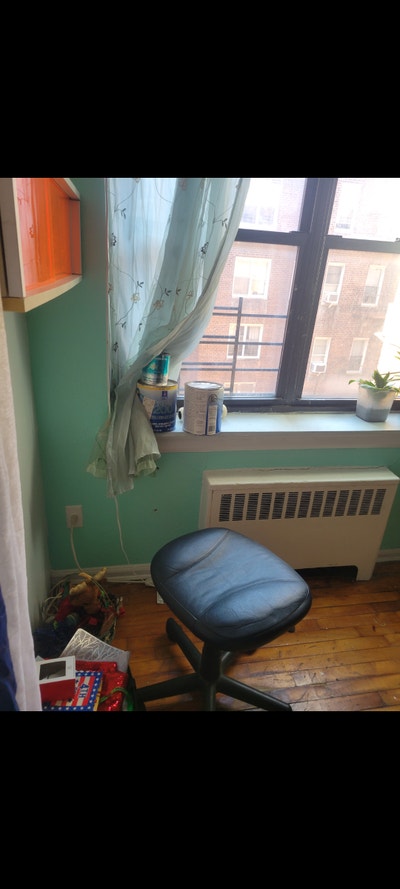 Someone that has a job  Main Photo