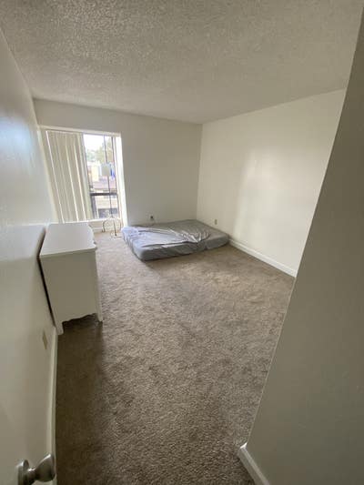 Lovely 2bd 2Bath Town Home  Main Photo