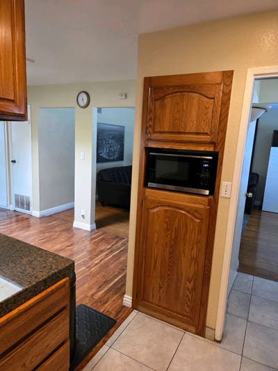 Three Bedrooms available for Rent Main Photo