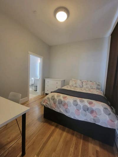 Private room in modern spacious Union Sq 3BR/2.5BA Main Photo