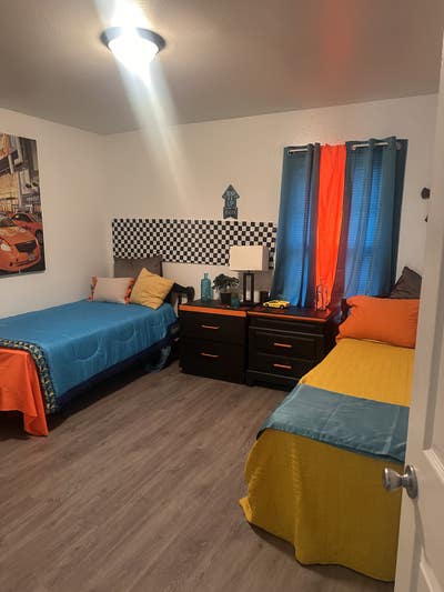 Rooms For Rent  Main Photo